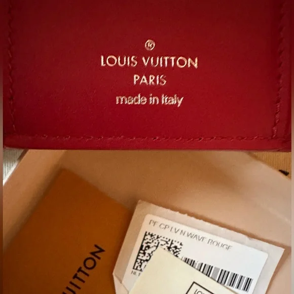 Louis Vuitton Wave Compact Wallet - Picture 5 of 10